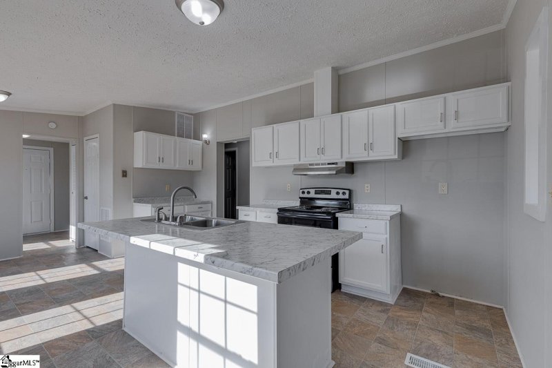 Property image 3 at 6 Hydro Court, Greenville, SC 29611