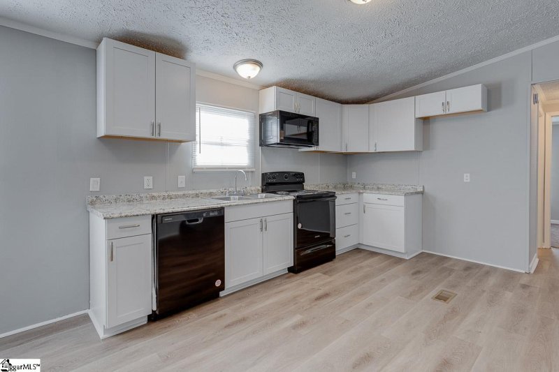 Property image 2 at 107 Current Drive, Greenville, SC 29611