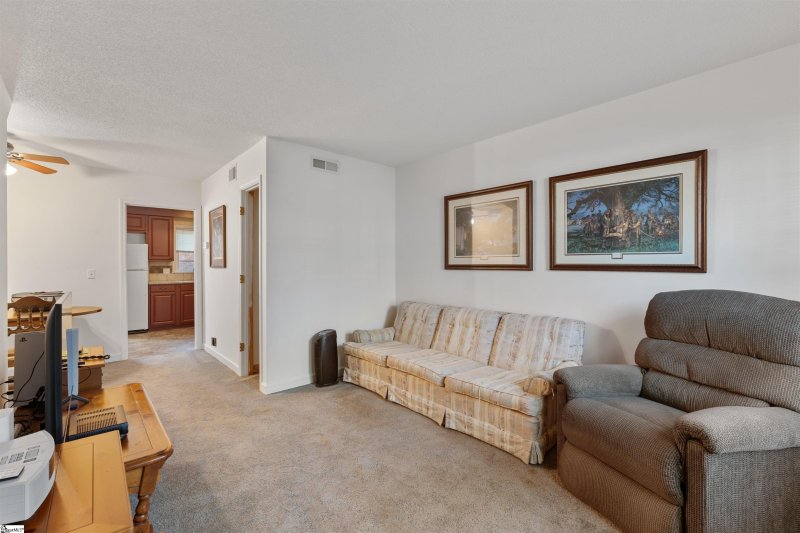 Property image 2 at 501 Edwards Road, Greenville, SC 29615