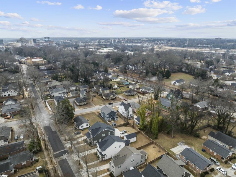 Property image 2 at 207 Pinckney Street, Greenville, SC 29601