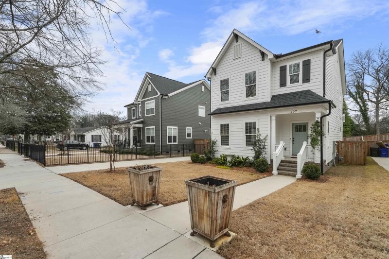 Property image 3 at 207 Pinckney Street, Greenville, SC 29601