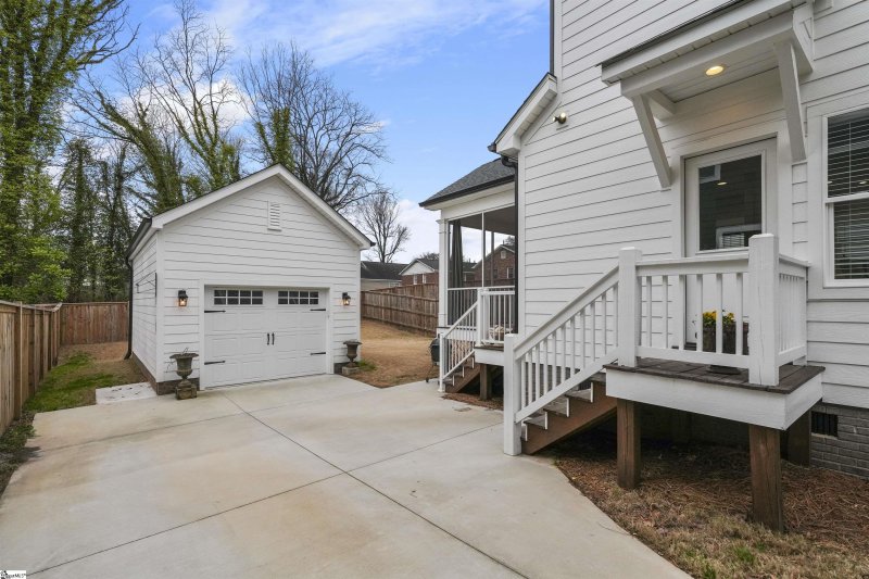 Property image 5 at 207 Pinckney Street, Greenville, SC 29601