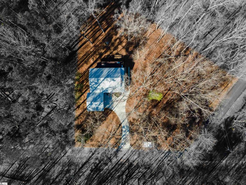 Property image 2 at 712 Kingswood Drive, Westminster, SC 29693