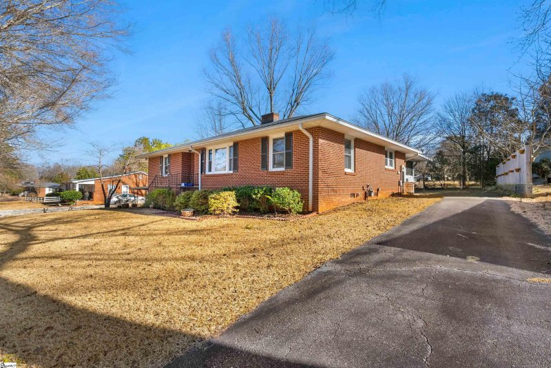 Property image 3 at 209 Arrowhead Circle, Spartanburg, SC 29301