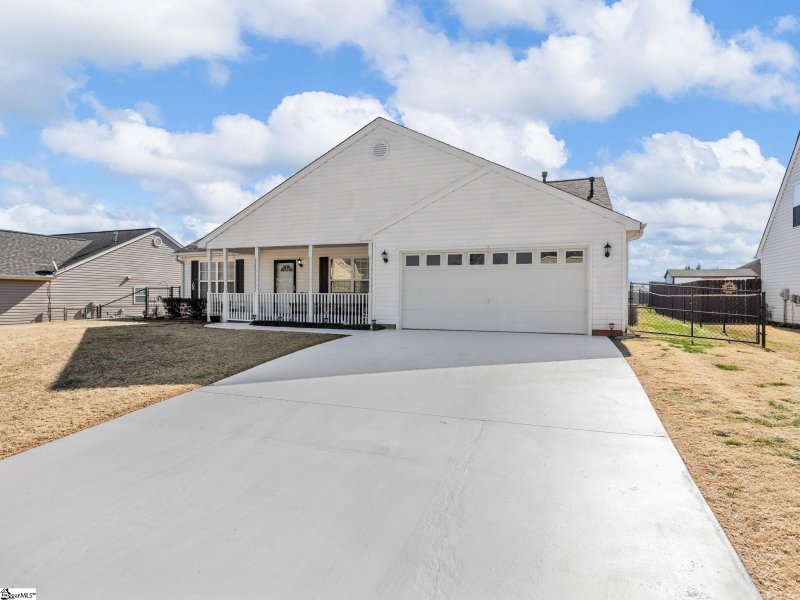 Property image 3 at 326 Bright Wick Court, Boiling Springs, SC 29316-9614