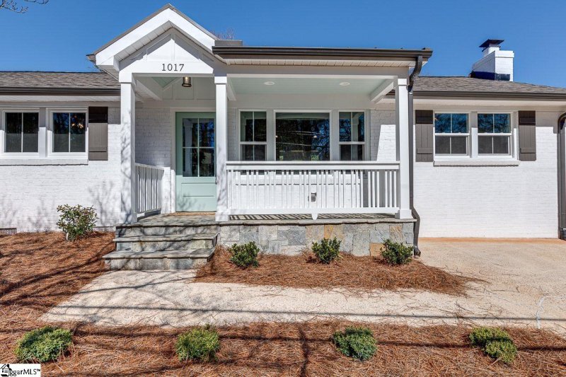 Property image 2 at 1017 Jacobs Road, Greenville, SC 29605