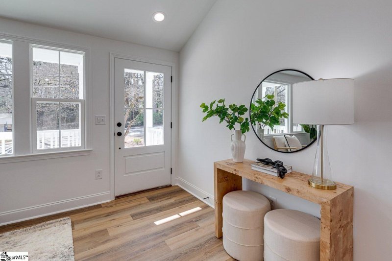 Property image 3 at 1017 Jacobs Road, Greenville, SC 29605