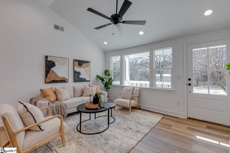 Property image 4 at 1017 Jacobs Road, Greenville, SC 29605