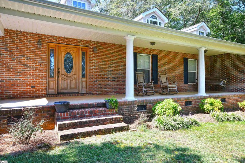 Property image 4 at 400 Dove Hill Circle, Easley, SC 29640