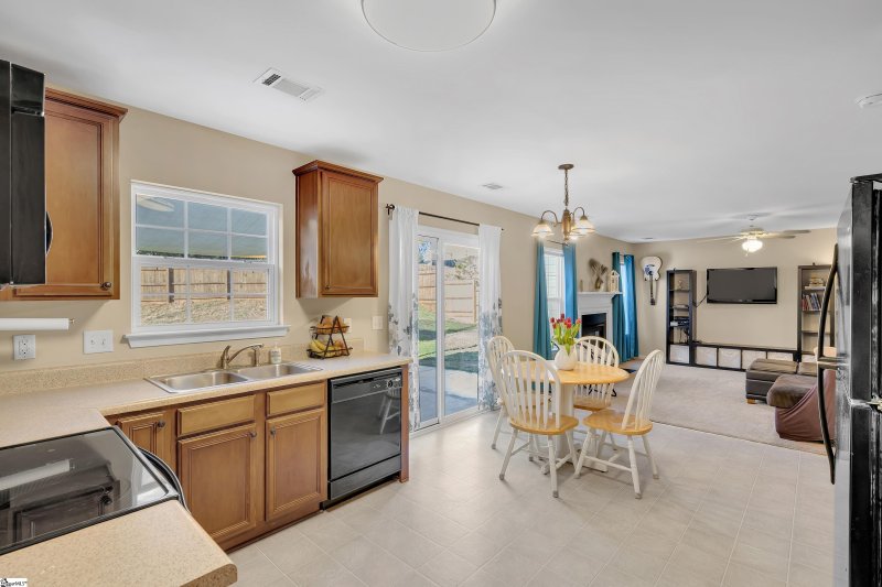 Property image 3 at 400 Chartwell Drive, Greer, SC 29650