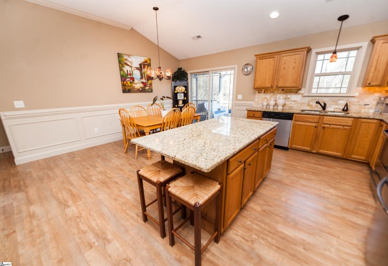 Property image 5 at 235 Kingsley Park Drive, Moore, SC 29369