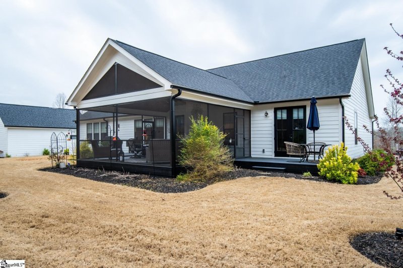 Property image 4 at 9 Black Bear Trail, Taylors, SC 29687