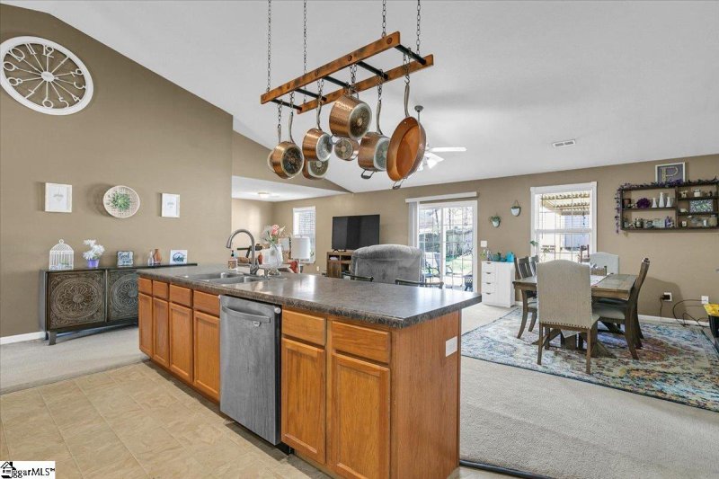 Property image 5 at 5 Patriots Pride Court, Simpsonville, SC 29680