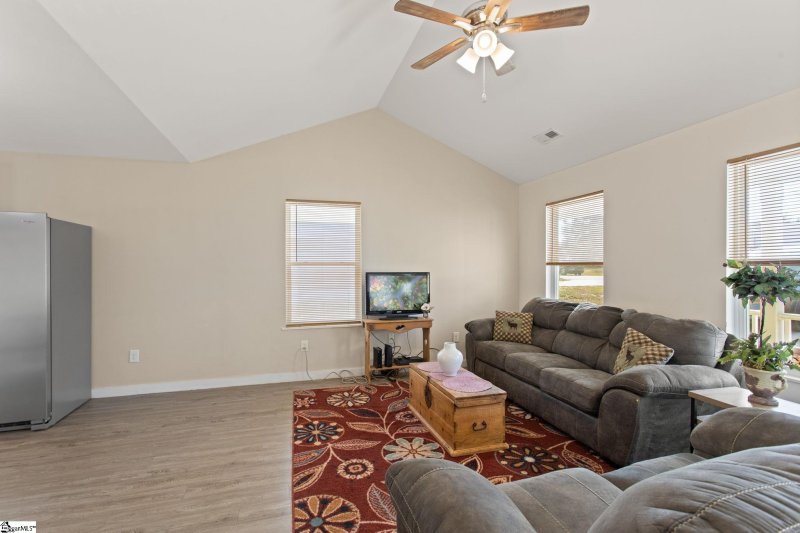 Property image 5 at 325 Dillon Drive, Clinton, SC 29325