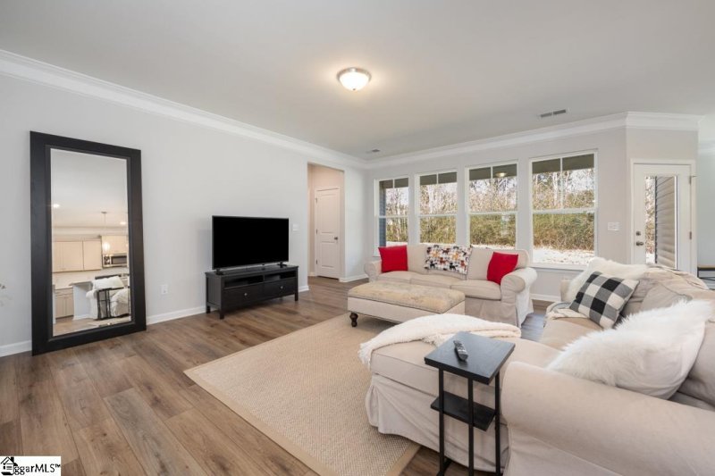 Property image 5 at 811 Wild Orchard Lane, Woodruff, SC 29388