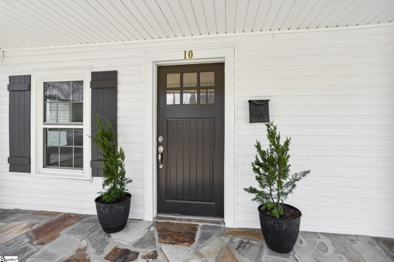 Property image 3 at 10 Taylor Street, Greenville, SC 29605