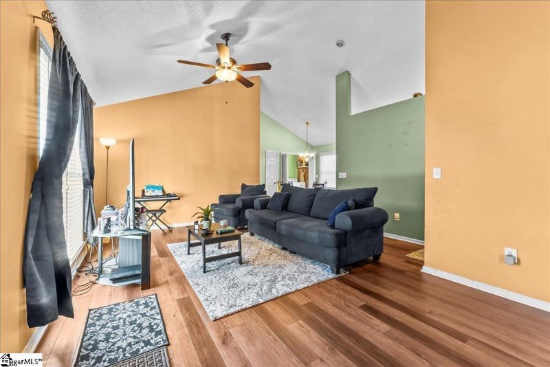 Property image 3 at 602 Oak Valley Drive, Simpsonville, SC 29681