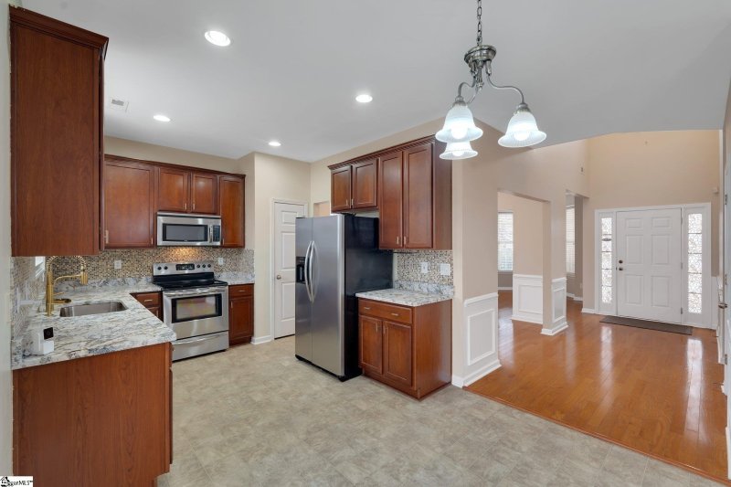 Property image 5 at 417 Plamondon Drive, Simpsonville, SC 29680-7374