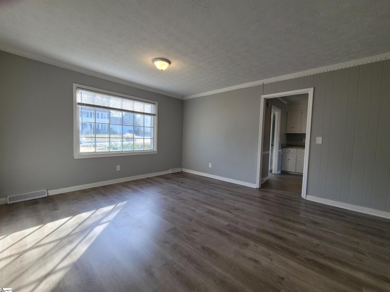 Property image 4 at 200 Hedgewood Terrace, Greer, SC 29650