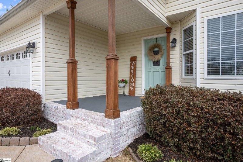 Property image 5 at 8 Willow Wood Circle, Taylors, SC 29687