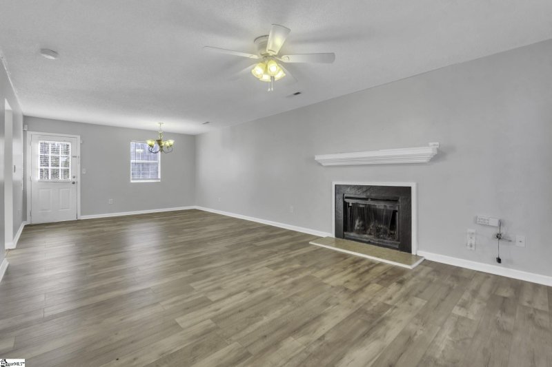 Property image 3 at 7 Allenwood Lane, Greer, SC 29650