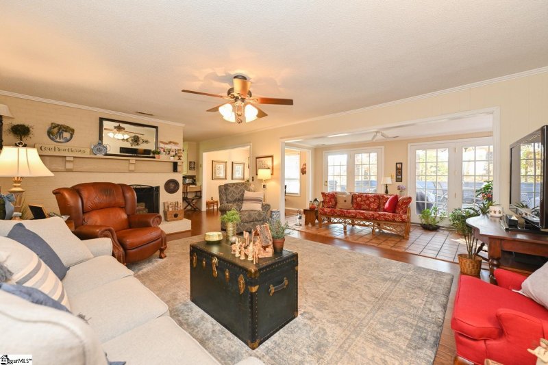 Property image 5 at 5 Sunderland Drive, Greenville, SC 29611
