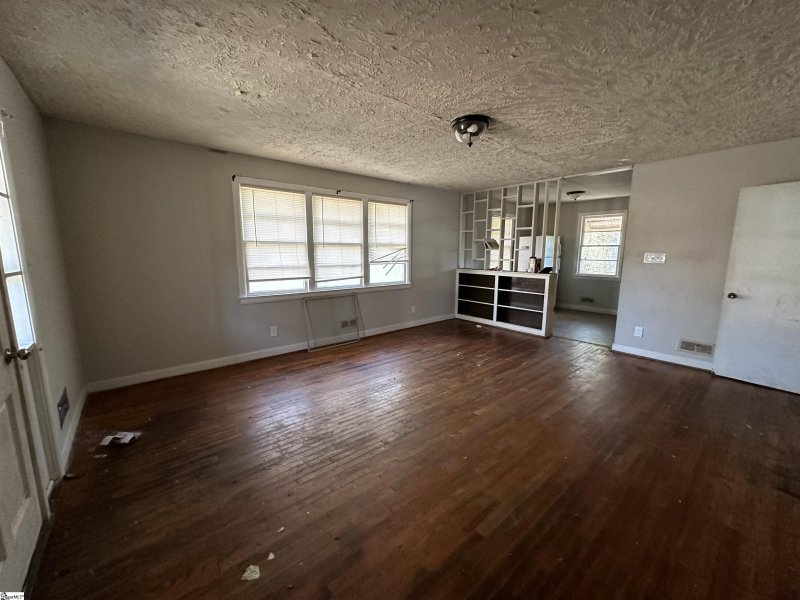 Property image 4 at 371 Crestview Drive, Spartanburg, SC 29306-4107