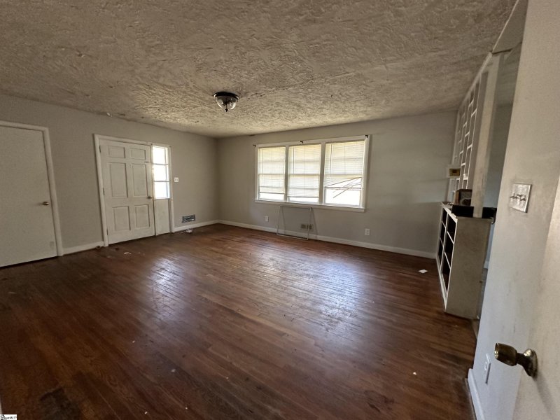 Property image 5 at 371 Crestview Drive, Spartanburg, SC 29306-4107