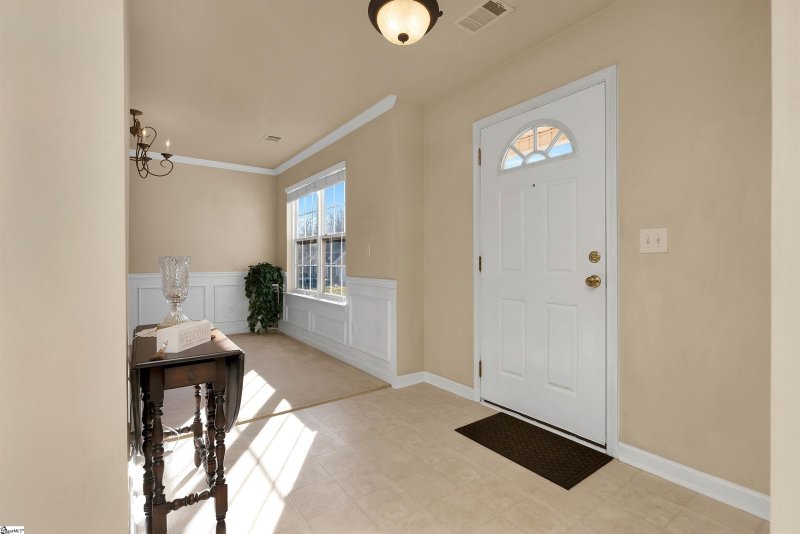 Property image 3 at 3 Evonvale Court, Greenville, SC 29605