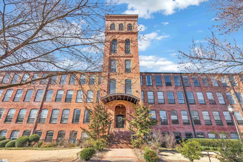 Property image 2 at 400 Mills Avenue, Greenville, SC 29605