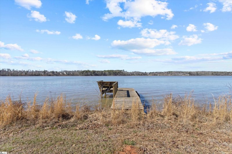 Property image 2 at 129 Shore Vista Lane, Greer, SC 29651