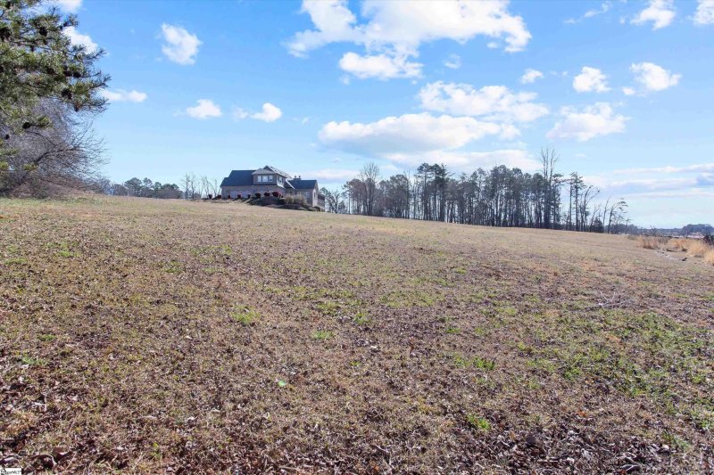 Property image 4 at 129 Shore Vista Lane, Greer, SC 29651