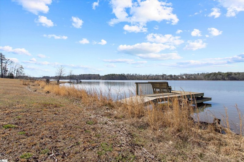 Property image 5 at 129 Shore Vista Lane, Greer, SC 29651