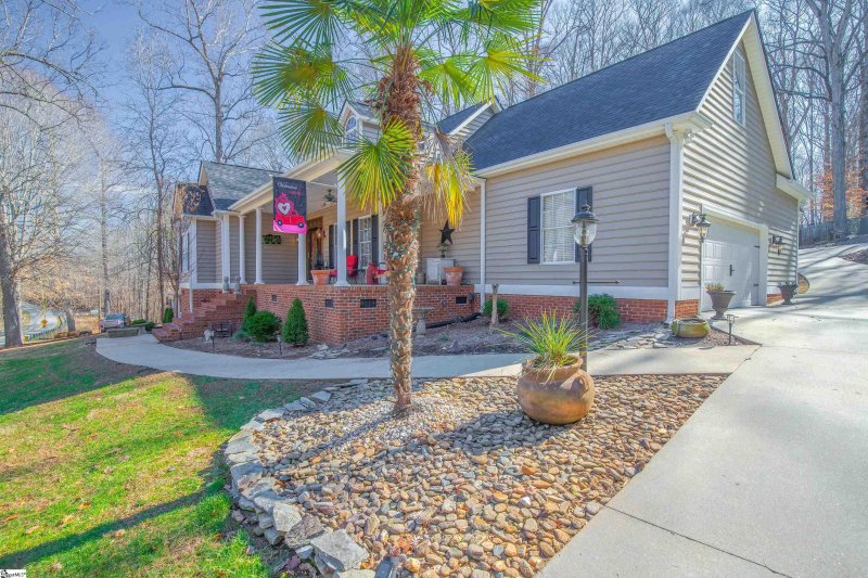 Property image 3 at 471 Sandalwood Drive, Easley, SC 29640