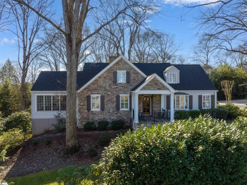 Property image 2 at 117 Rock Creek Drive, Greenville, SC 29605