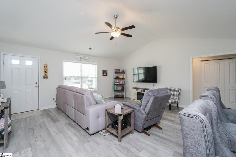 Property image 4 at 200 Chinchilla Drive, Fountain Inn, SC 29644