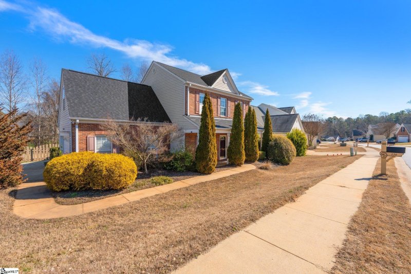 Property image 2 at 136 Dellwood Drive, Spartanburg, SC 29301-5021