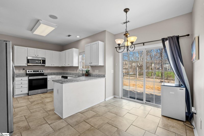 Property image 5 at 136 Dellwood Drive, Spartanburg, SC 29301-5021