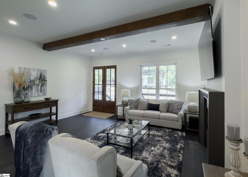Property image 4 at 32 Lowndes Hill Road, Greenville, SC 29607