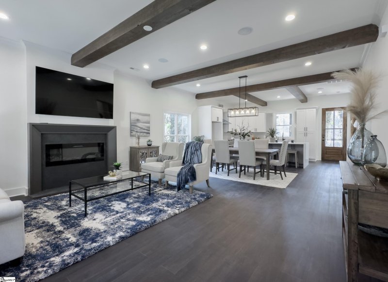 Property image 5 at 32 Lowndes Hill Road, Greenville, SC 29607