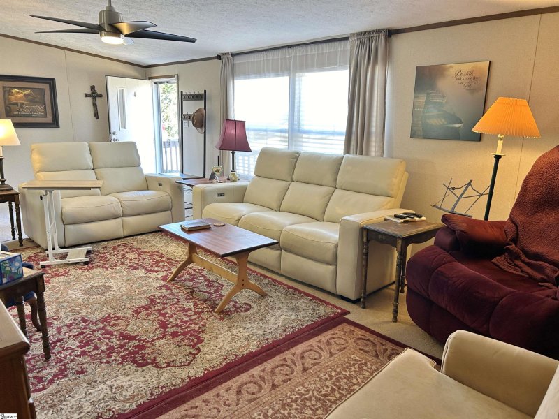 Property image 2 at 214 Overhill Drive, Duncan, SC 29334