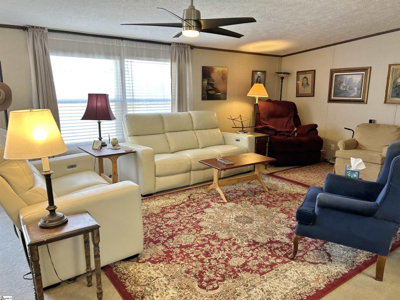 Property image 3 at 214 Overhill Drive, Duncan, SC 29334