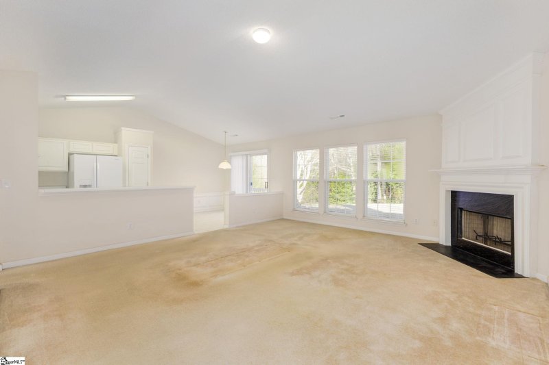 Property image 4 at 112 W Okaloosa Way, Simpsonville, SC 29680