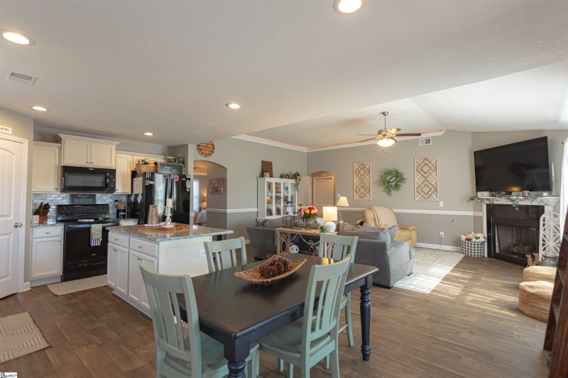 Property image 4 at 1103 Rosabella Lane, Greer, SC 29651