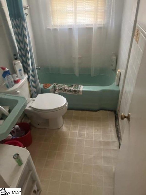 Property image 3 at 410 Crosby Circle, Greenville, SC 29605