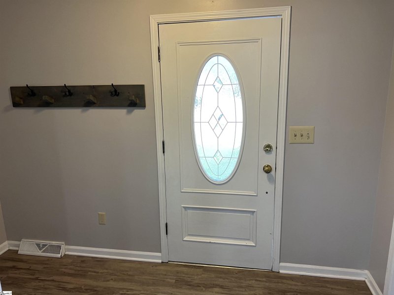 Property image 4 at 107 SWINTON Drive, Greenville, SC 29607