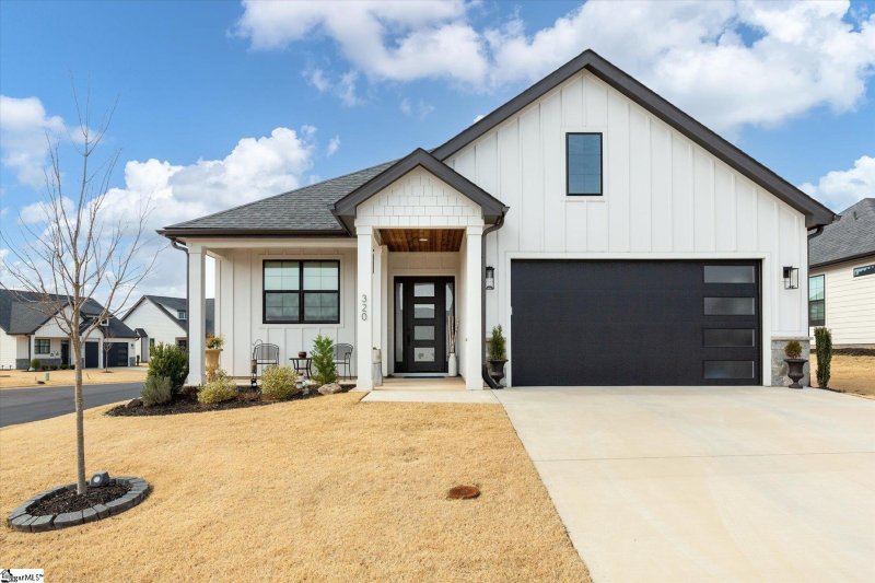 320 PLEASANT BROOK Road