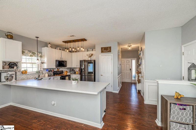 Property image 2 at 712 Waterbrook Lane, Greer, SC 29651