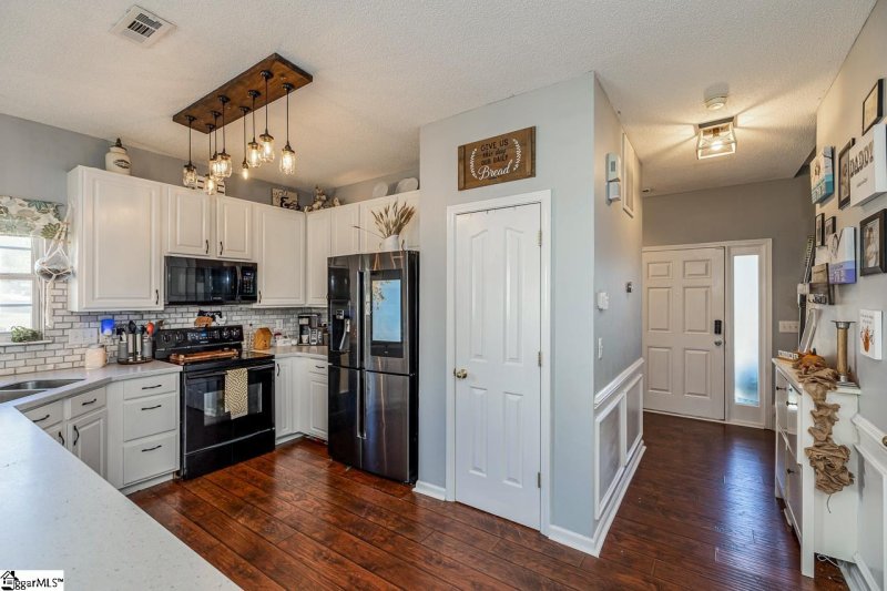 Property image 3 at 712 Waterbrook Lane, Greer, SC 29651