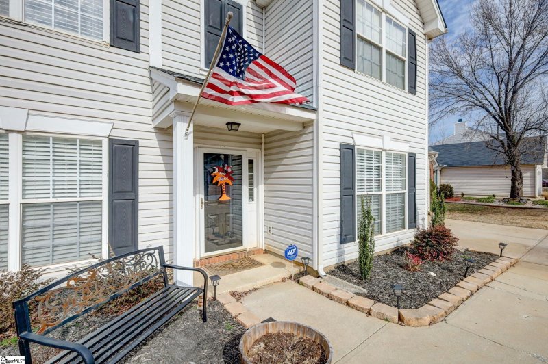 Property image 2 at 17 Brockmore Drive, Greenville, SC 29605